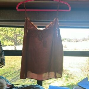 NWT women’s camisole size XL by Abercrombie and Fitch dark mauve